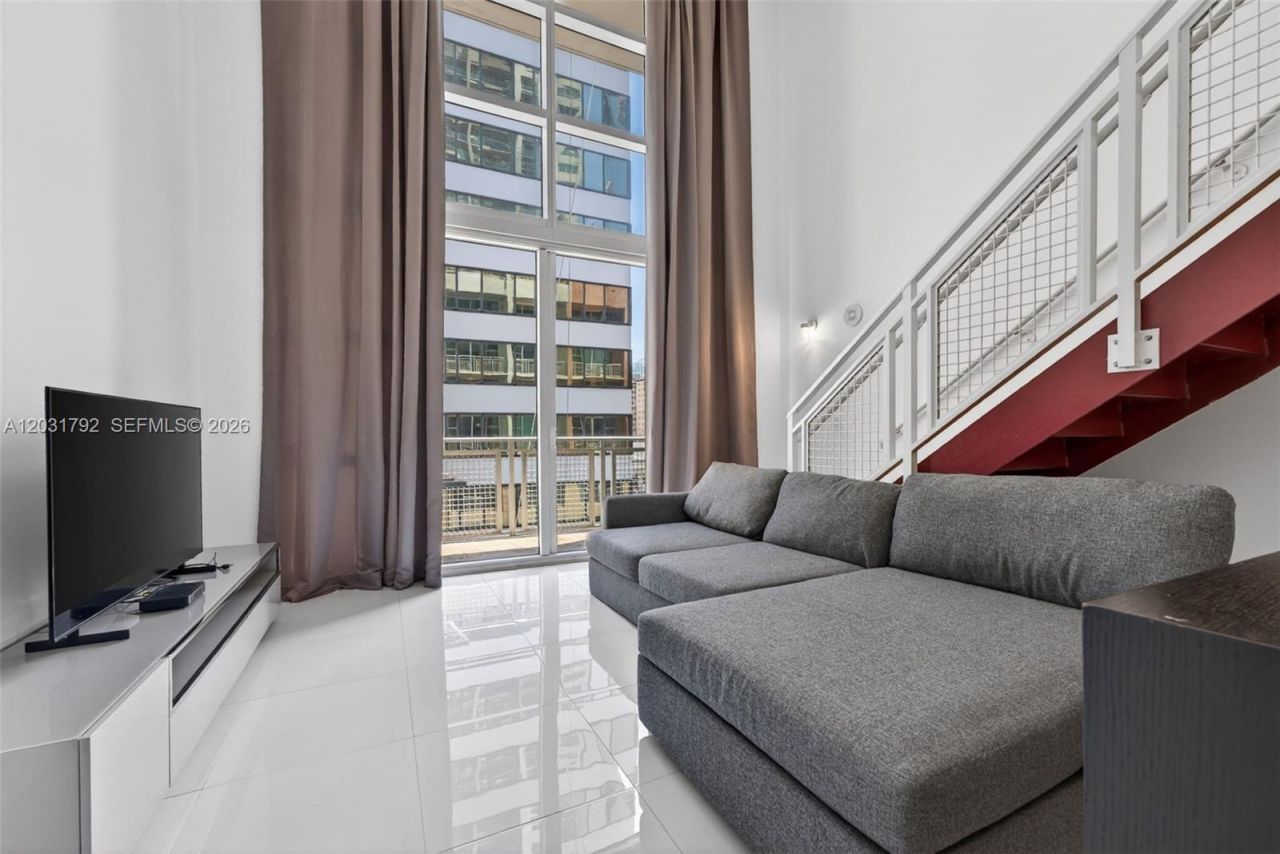 253 NE 2nd St , Unit 424, Miami, FL 33132 Photo