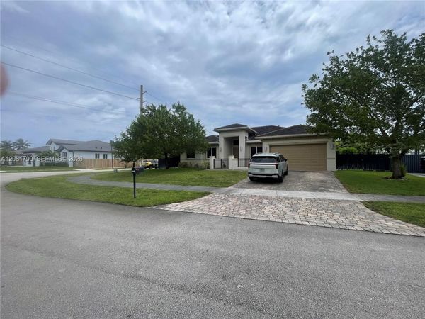 19701 SW 84th Ct , Cutler Bay, FL 33189