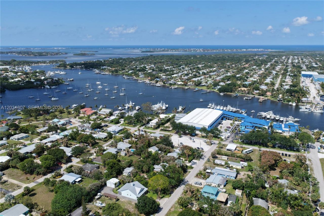 4225 SE Westfield St , Stuart, FL 34997 Photo