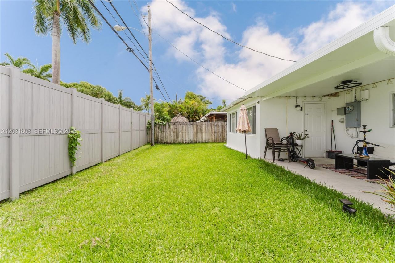 2604 NW 48th St, Tamarac, FL 33309 Photo