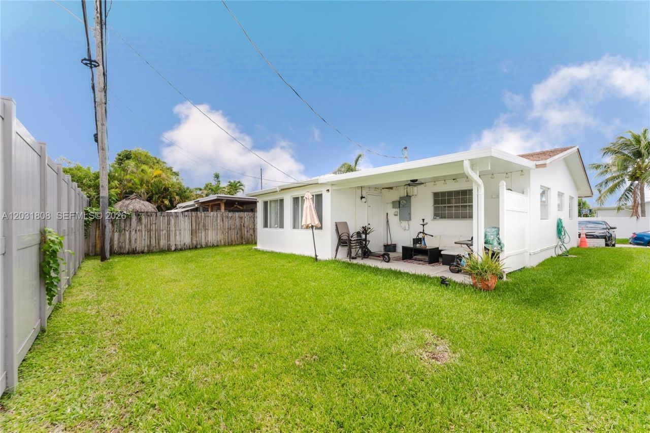 2604 NW 48th St, Tamarac, FL 33309 Photo