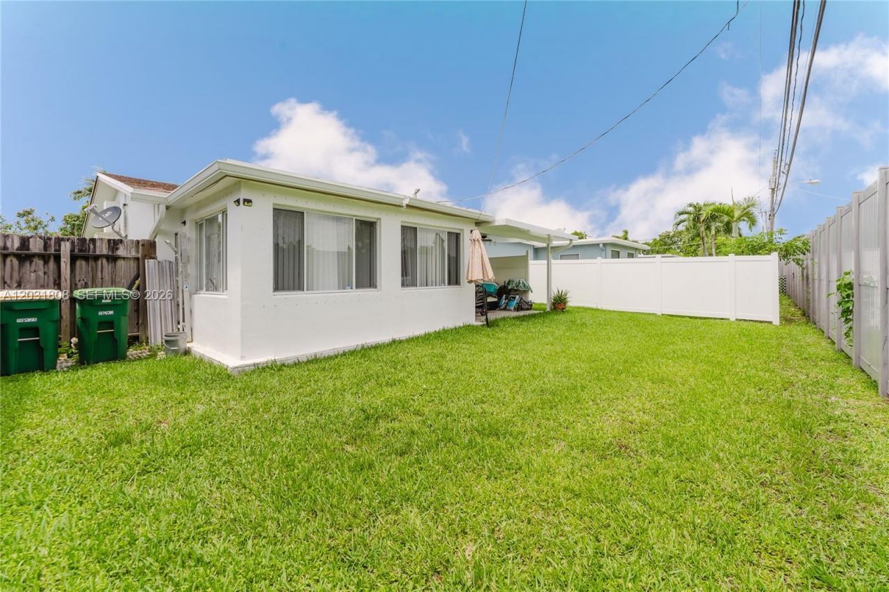 2604 NW 48th St, Tamarac, FL 33309 Photo
