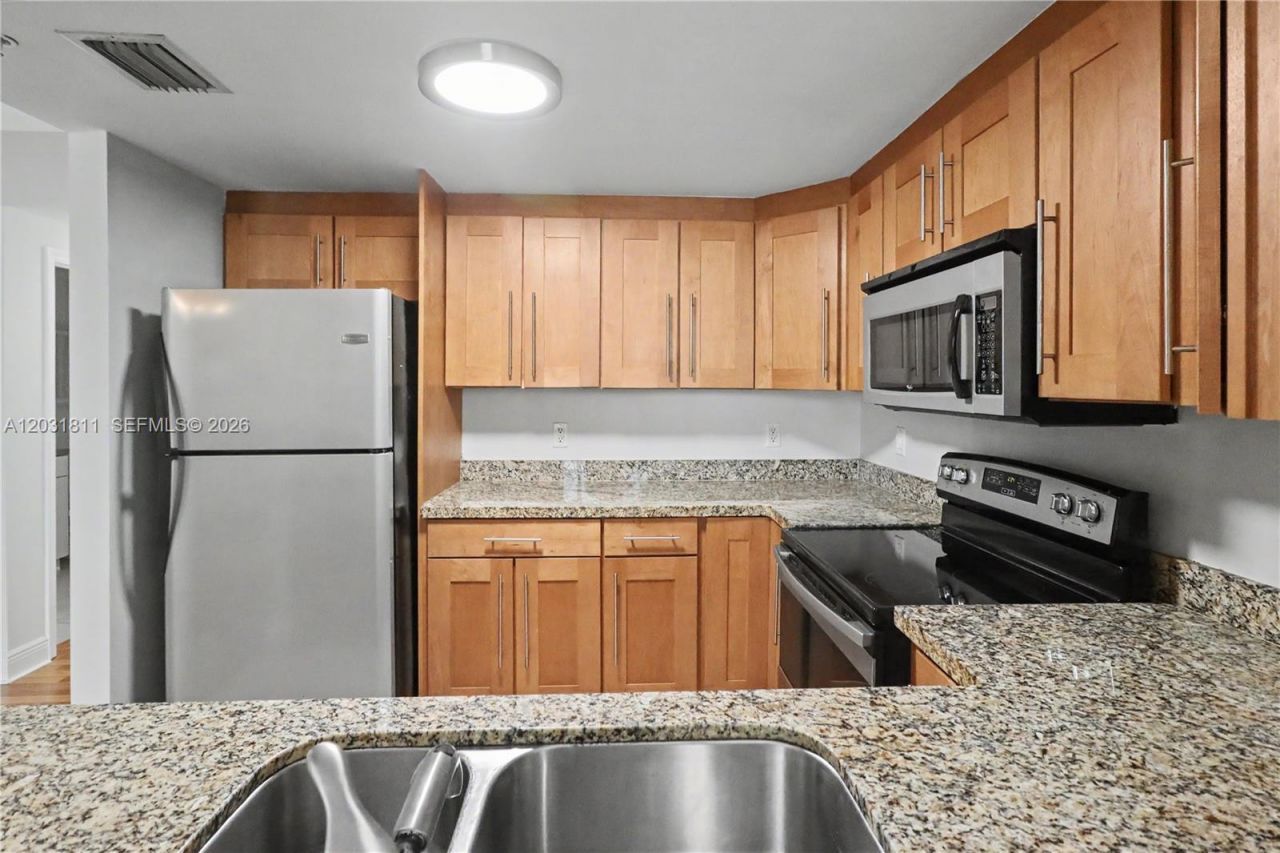 1250 S Miami Ave, Unit 1701, Miami, FL 33130 Photo