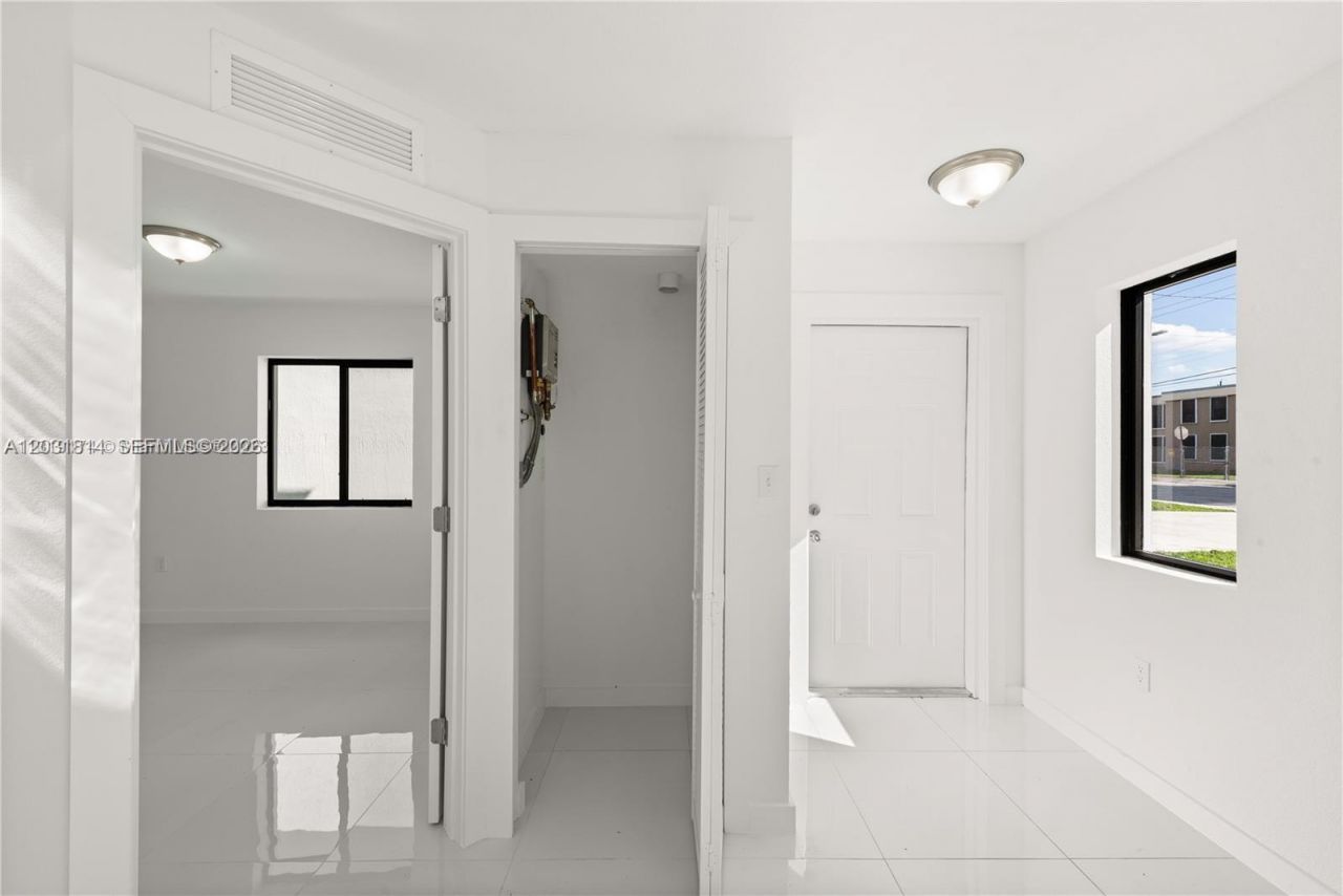 2243 NW 50th St, Unit 2, Miami, FL 33142 Photo