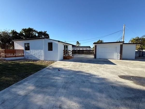 1800 SW 75th Ave Rd , Miami, FL 33155
