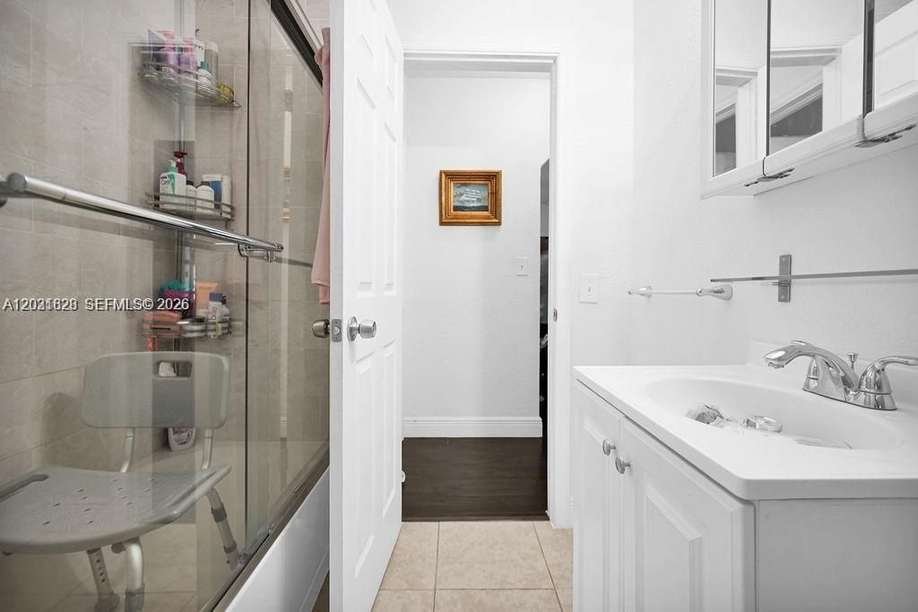 600 NW 34th Ave , Miami, FL 33125 Photo