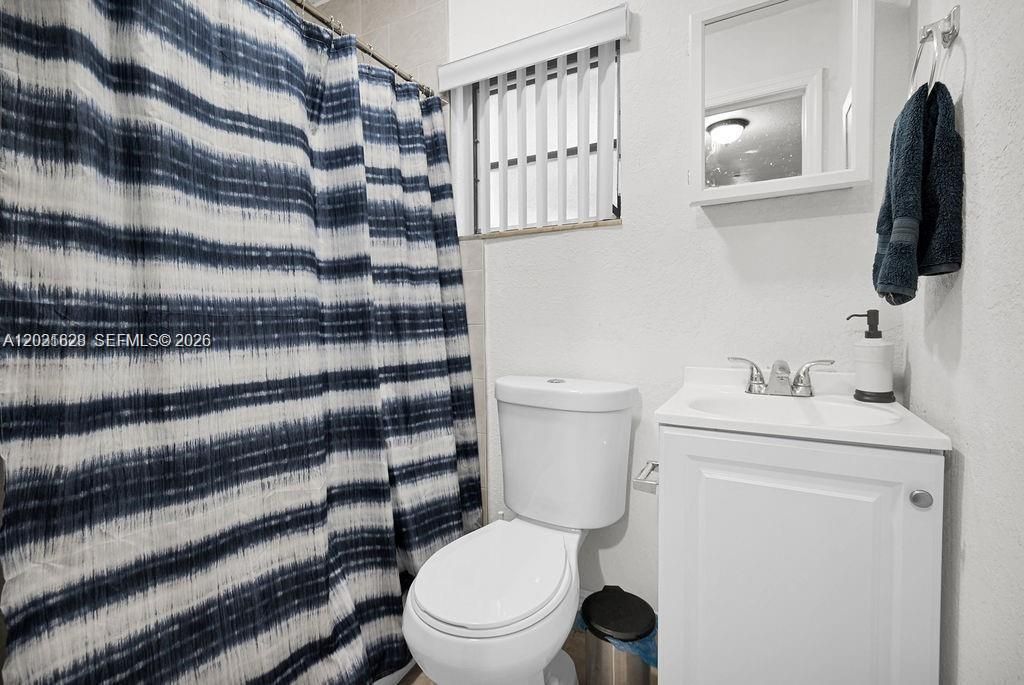 600 NW 34th Ave , Miami, FL 33125 Photo