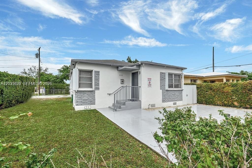 600 NW 34th Ave , Miami, FL 33125 Photo