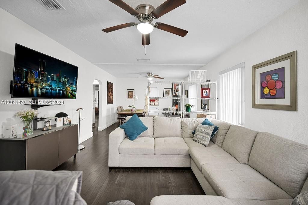 600 NW 34th Ave , Miami, FL 33125 Photo