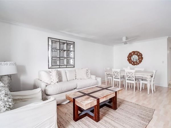 2401 Collins Ave , Unit 904, Miami Beach, FL 33140