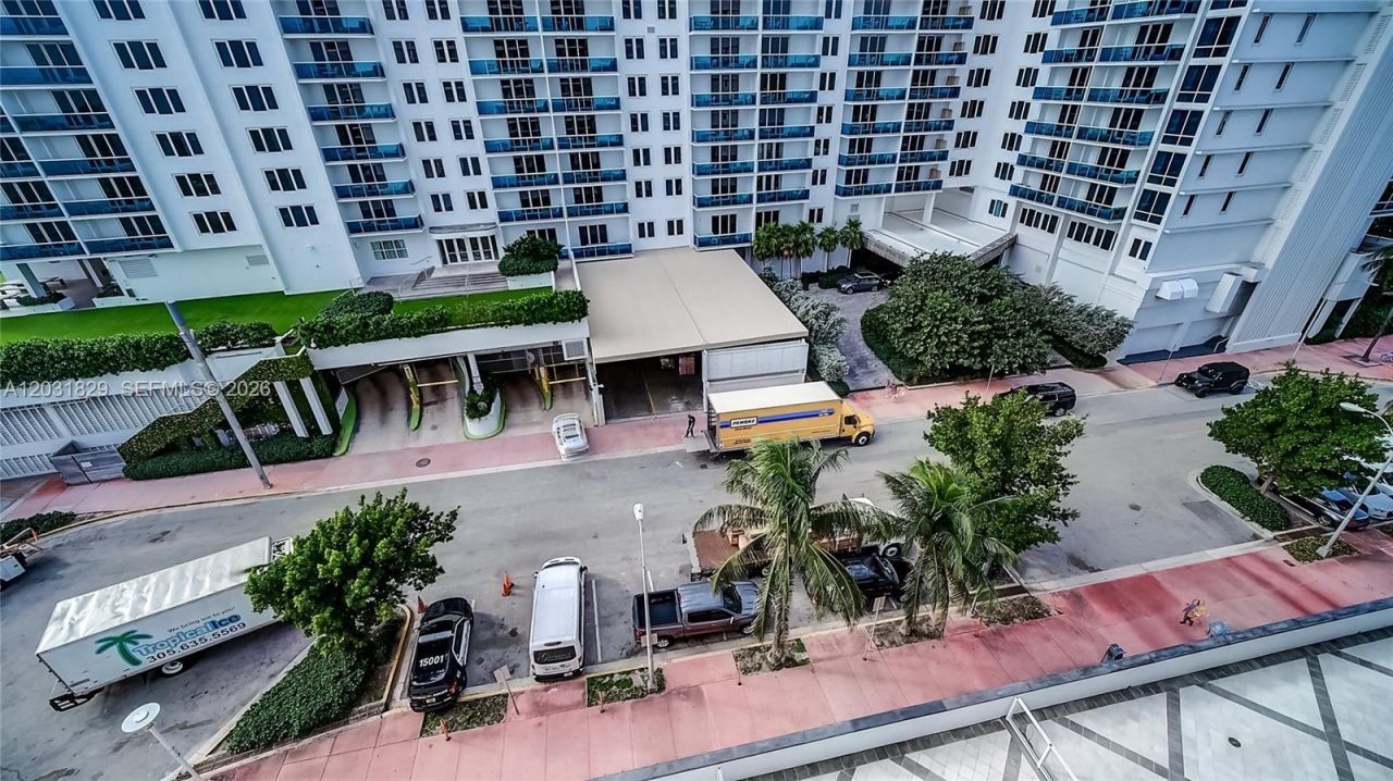 2401 Collins Ave , Unit 904, Miami Beach, FL 33140 Photo