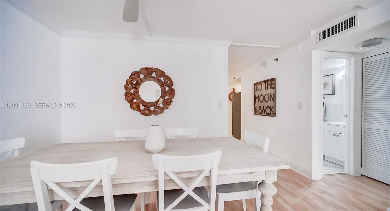 2401 Collins Ave , Unit 904, Miami Beach, FL 33140 Photo