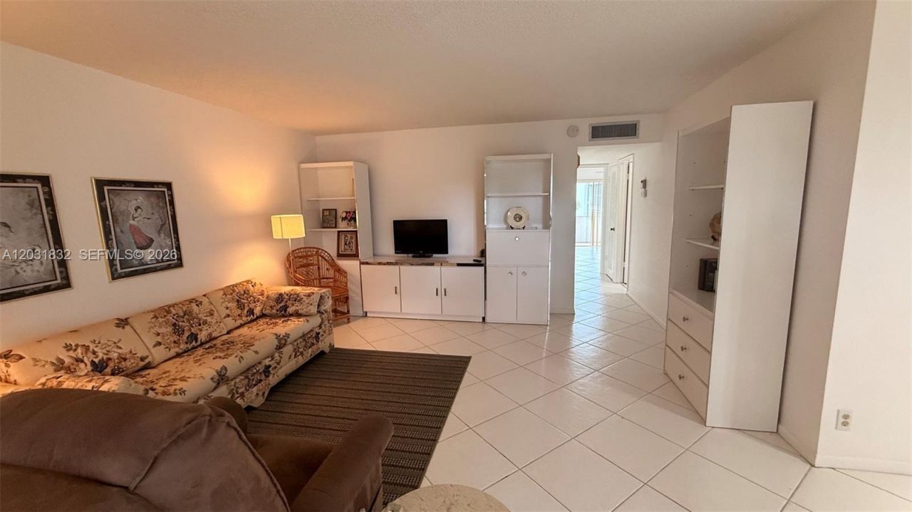 322 Piedmont G, Unit 322 G, Delray Beach, FL 33484 Photo