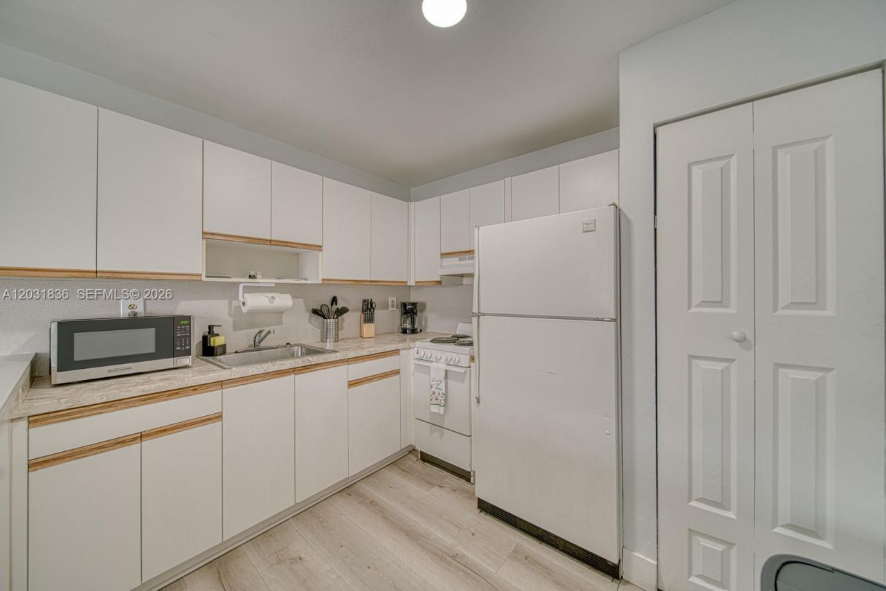 7622 SW 21st St, Unit 7622, Miami, FL 33155 Photo