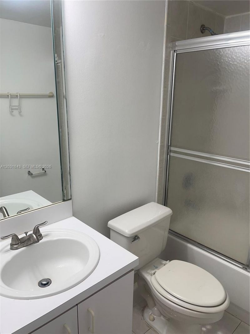 8321 NW 7th St , Unit 1-407, Miami, FL 33126 Photo