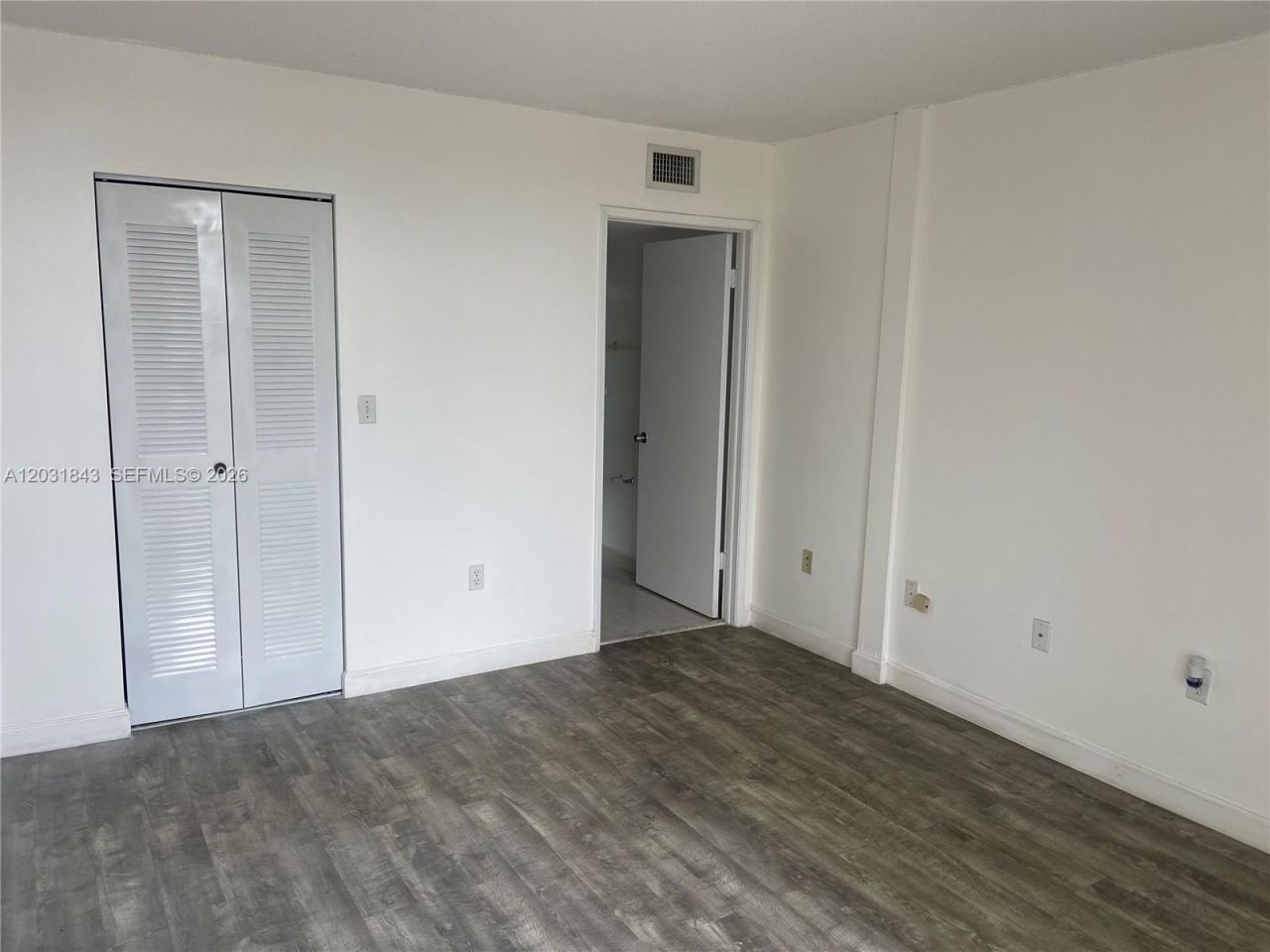 8321 NW 7th St , Unit 1-407, Miami, FL 33126 Photo