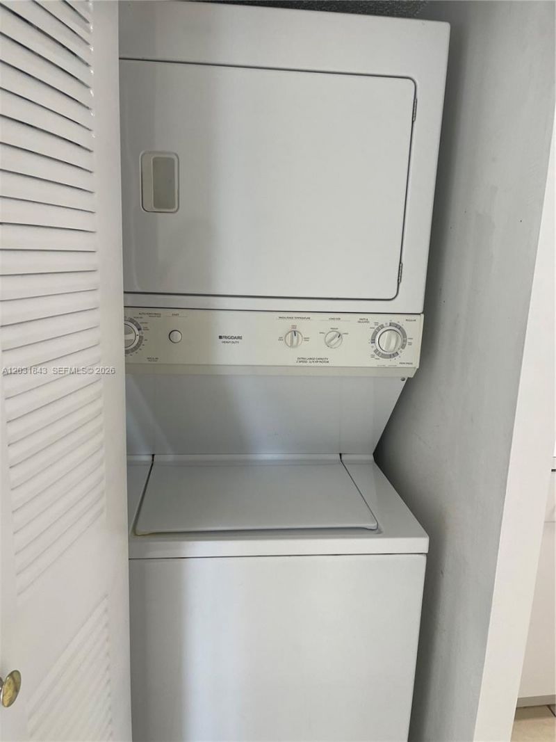 8321 NW 7th St , Unit 1-407, Miami, FL 33126 Photo