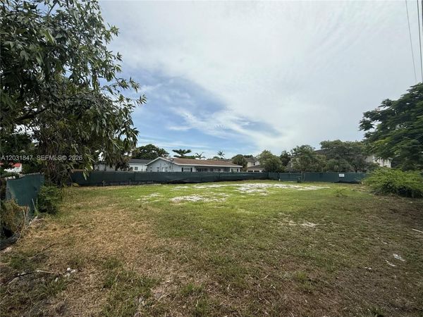 201 NW 11th St , Fort Lauderdale, FL 33311