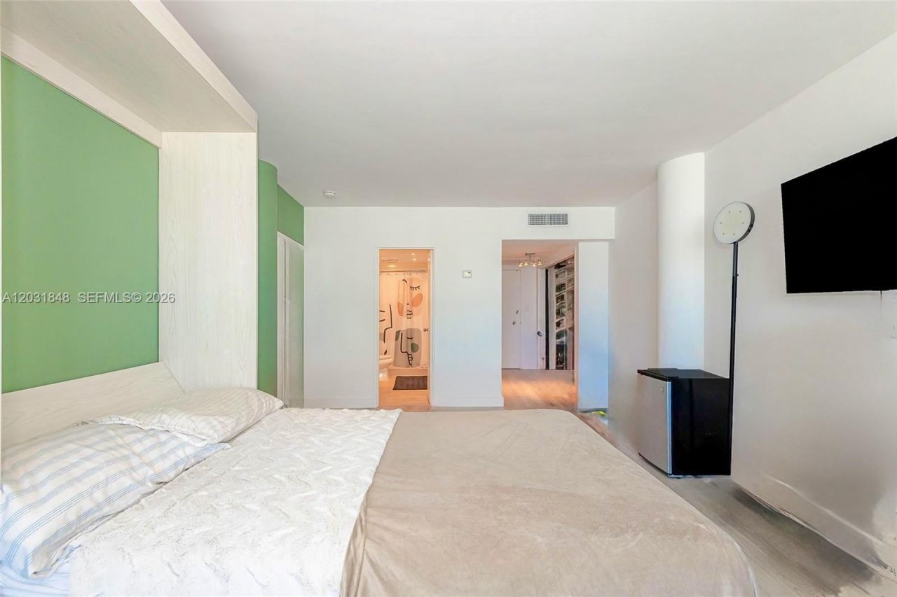 900 Bay Dr , Unit 122, Miami Beach, FL 33141 Photo