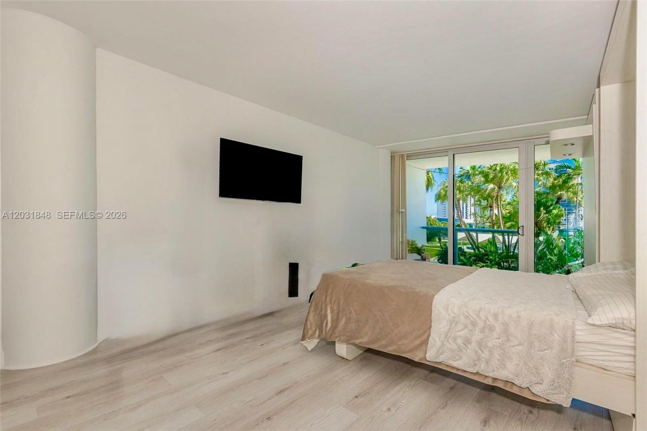 900 Bay Dr , Unit 122, Miami Beach, FL 33141 Photo