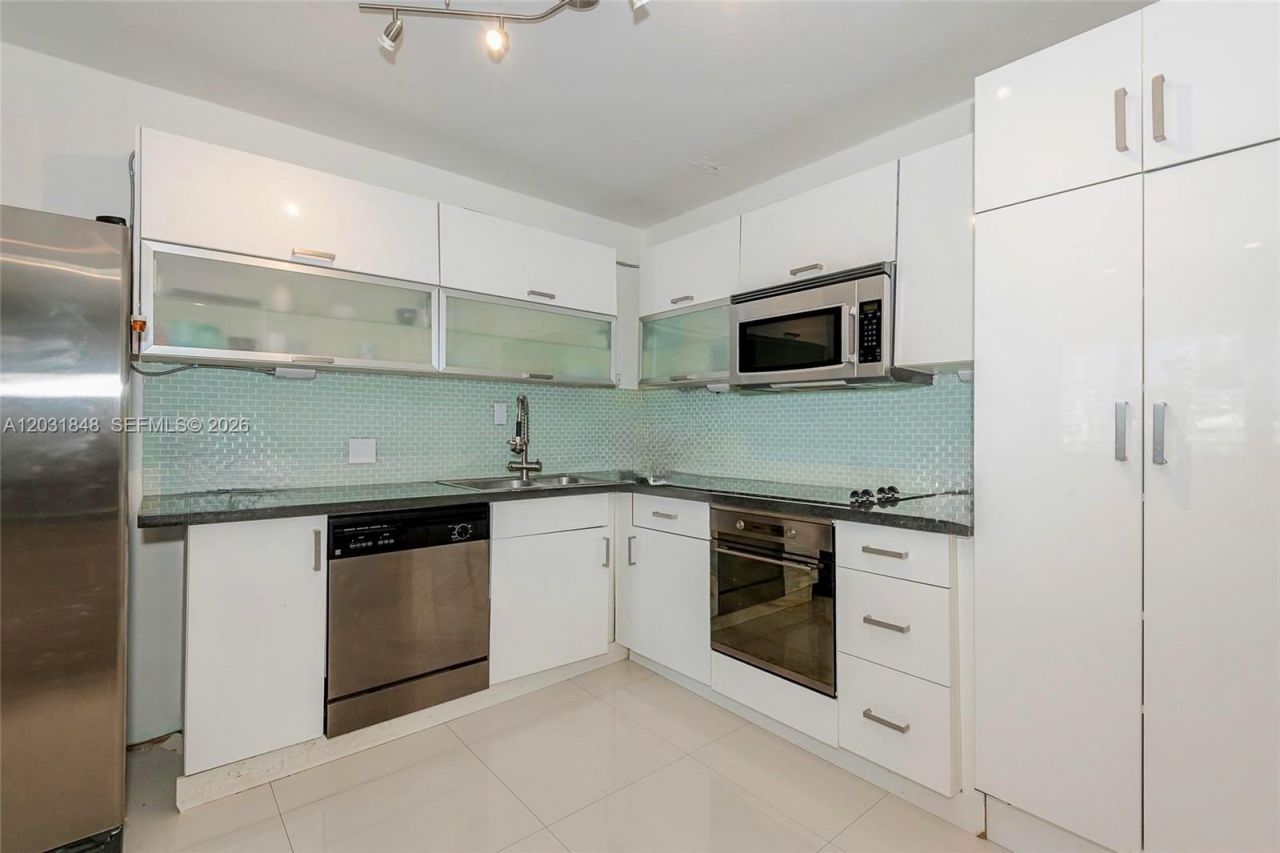 900 Bay Dr , Unit 122, Miami Beach, FL 33141 Photo