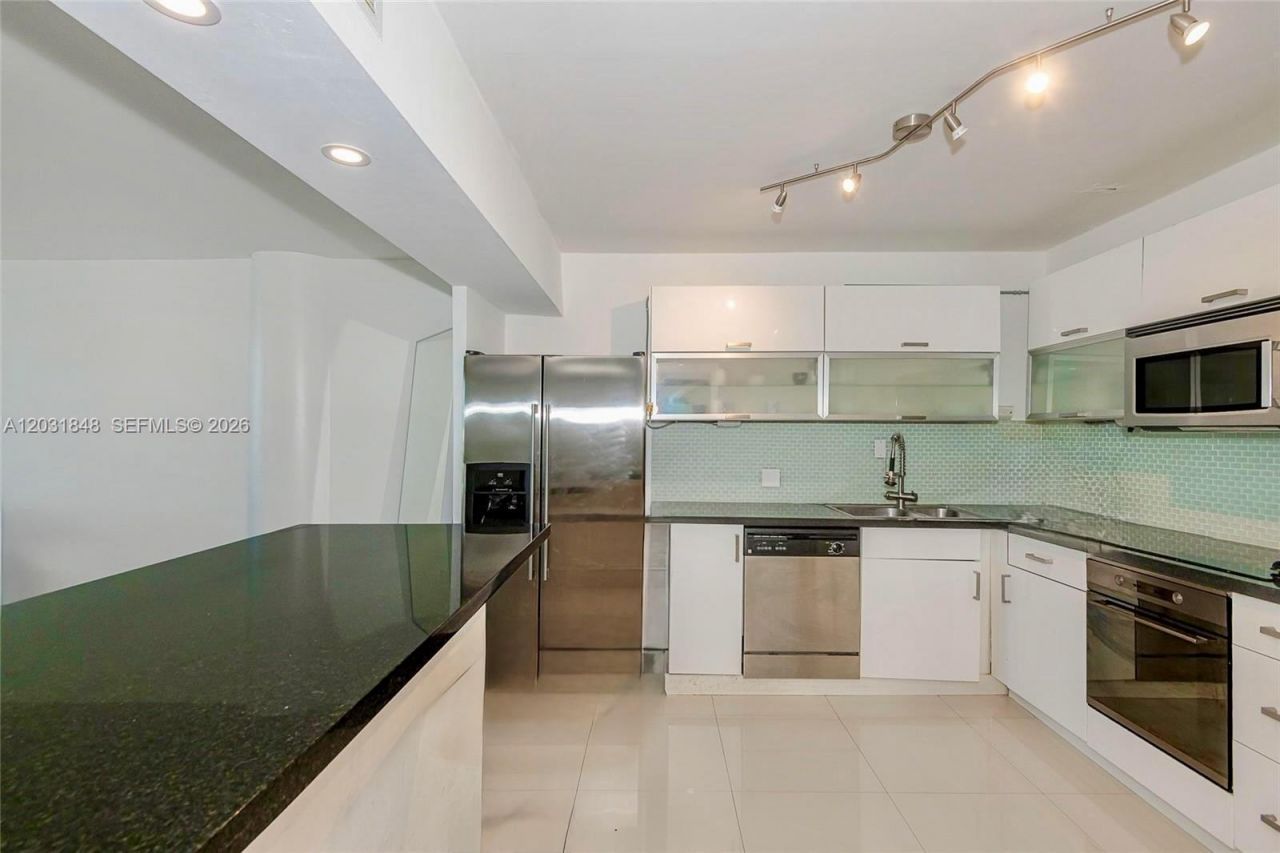 900 Bay Dr , Unit 122, Miami Beach, FL 33141 Photo