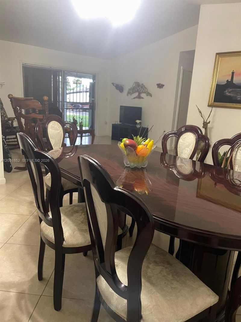 19391 NW 57th Ct, Hialeah, FL 33015 Photo