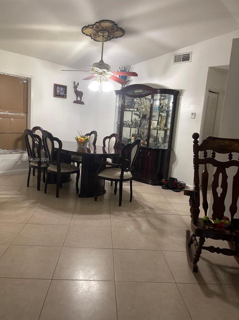 19391 NW 57th Ct, Hialeah, FL 33015 Photo