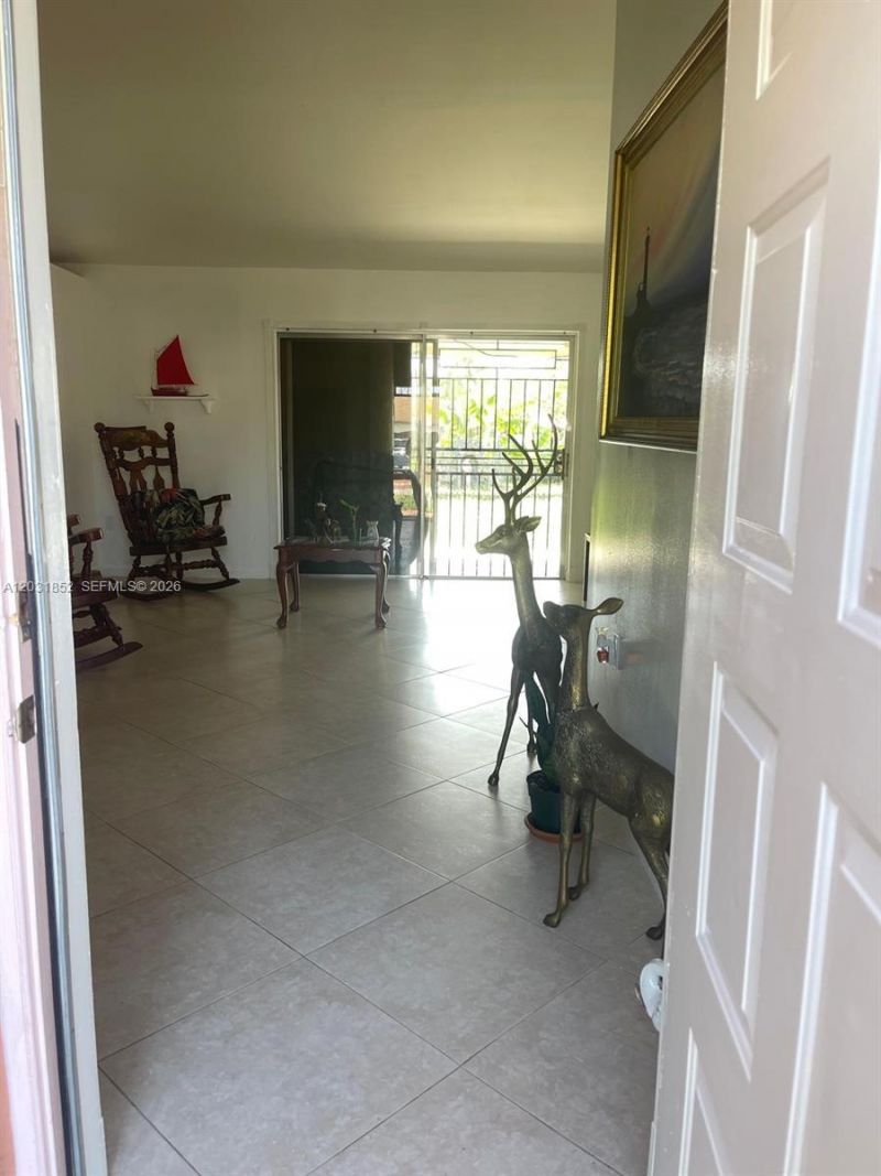 19391 NW 57th Ct, Hialeah, FL 33015 Photo
