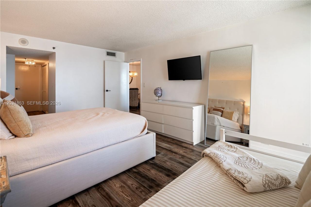 2625 Collins Ave, Unit 502, Miami Beach, FL 33140 Photo