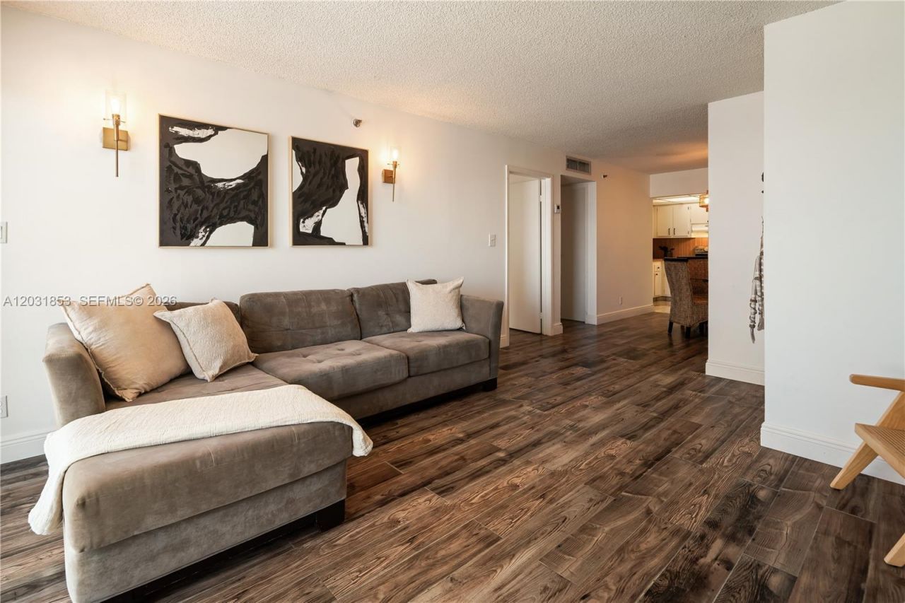 2625 Collins Ave, Unit 502, Miami Beach, FL 33140 Photo