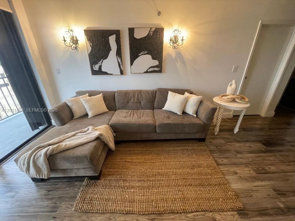 2625 Collins Ave , Unit 502, Miami Beach, FL 33140 Photo