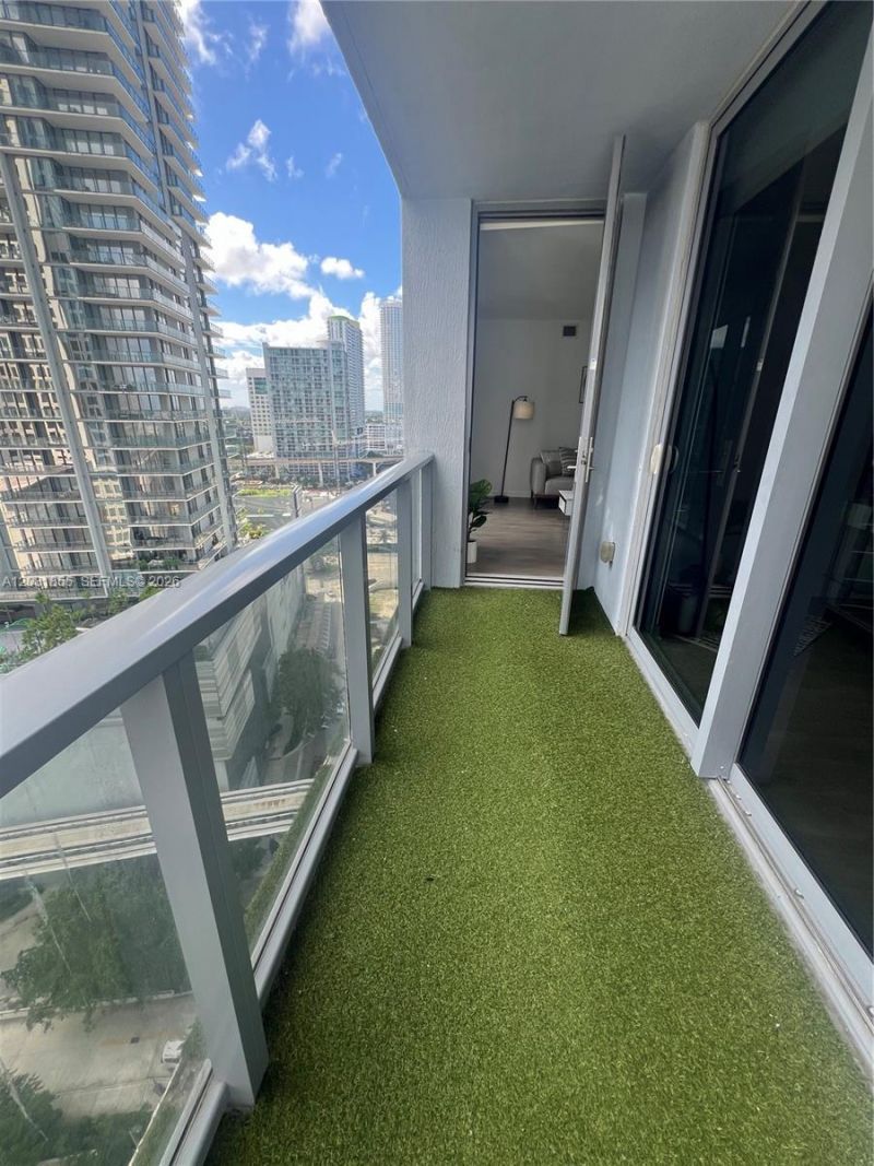 31 SE 6th St , Unit 2307, Miami, FL 33131 Photo