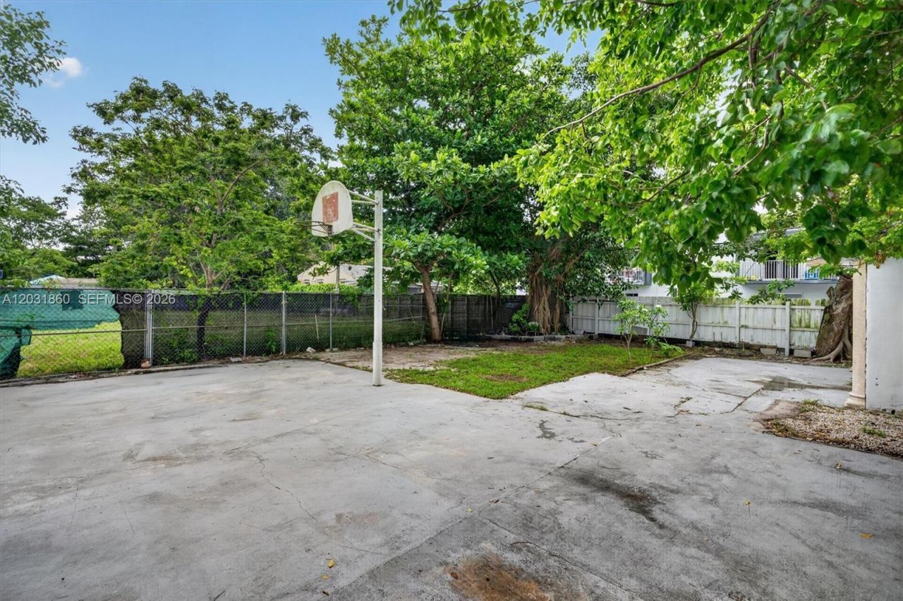 836 NW 29th Ter , Miami, FL 33127 Photo