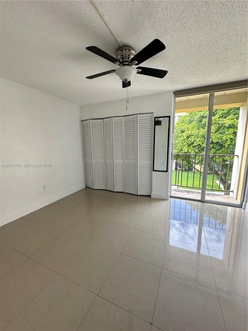 9250 Fontainebleau Blvd , Unit 202, Miami, FL 33172 Photo