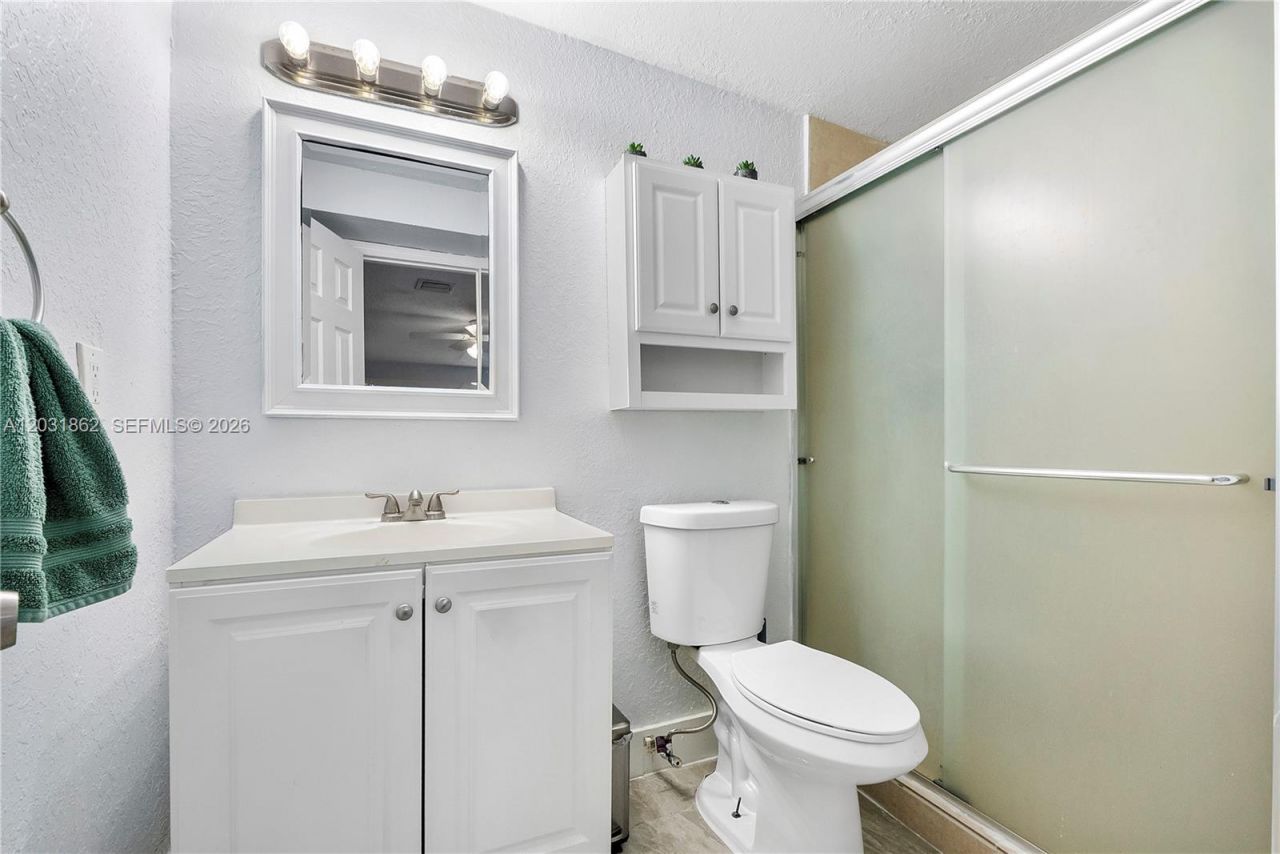 6810 Douglas St , Hollywood, FL 33024 Photo