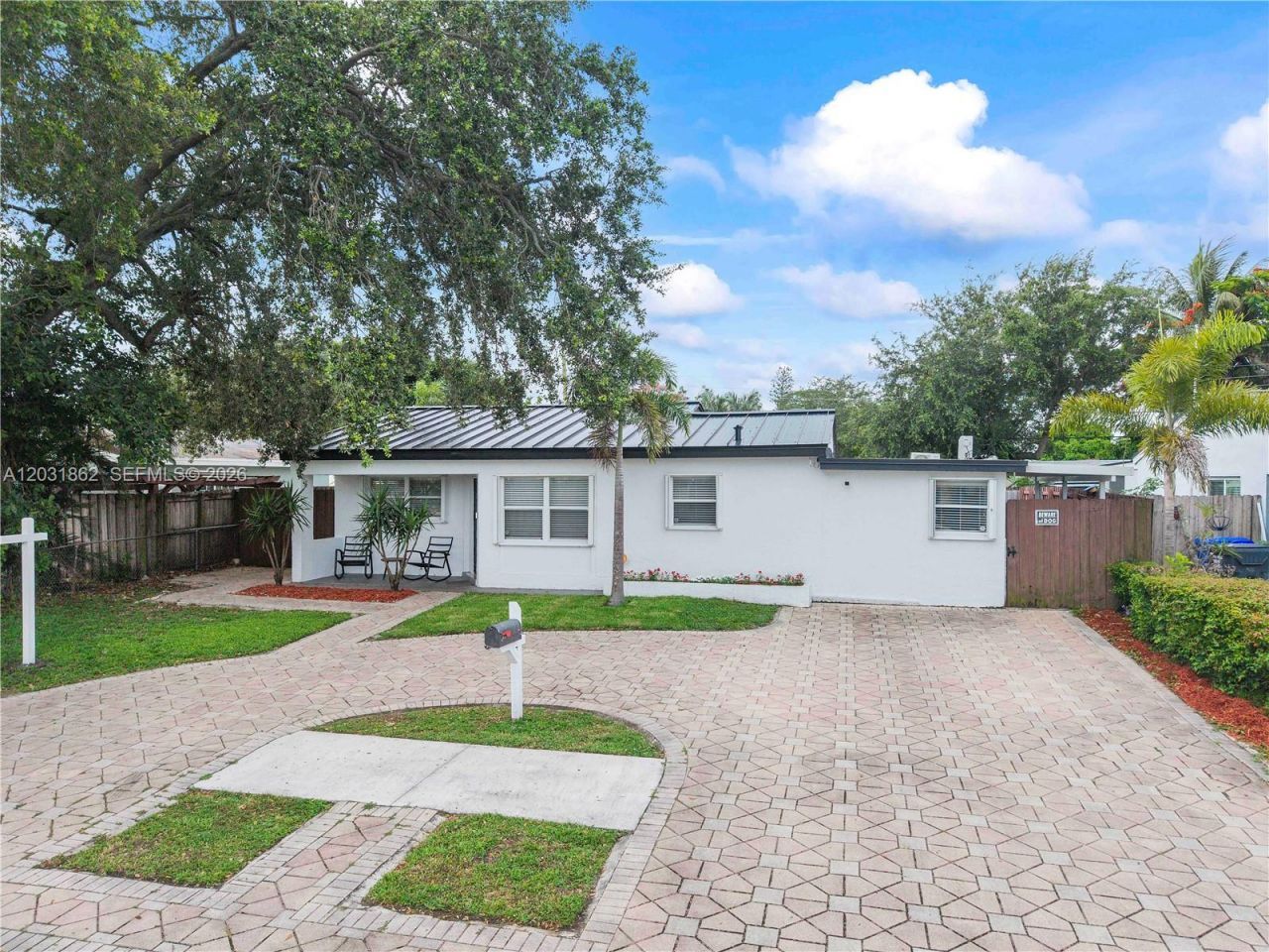 6810 Douglas St , Hollywood, FL 33024 Photo