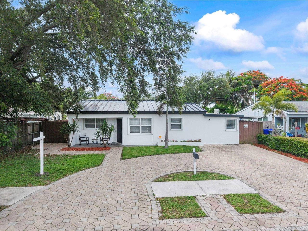 6810 Douglas St , Hollywood, FL 33024 Photo
