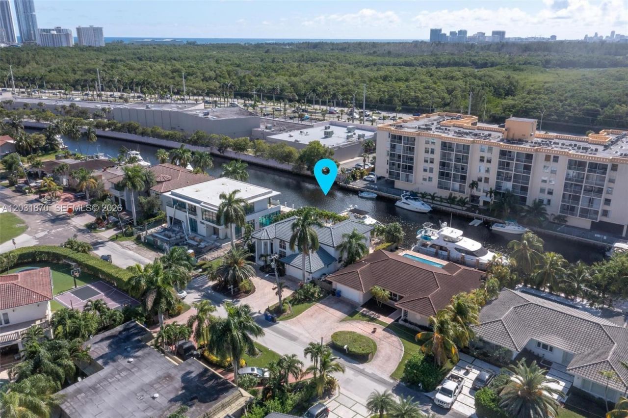 2940 NE 164th St , North Miami Beach, FL 33160 Photo