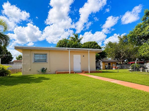 8935 SW 28th St , Unit 8935, Miami, FL 33165