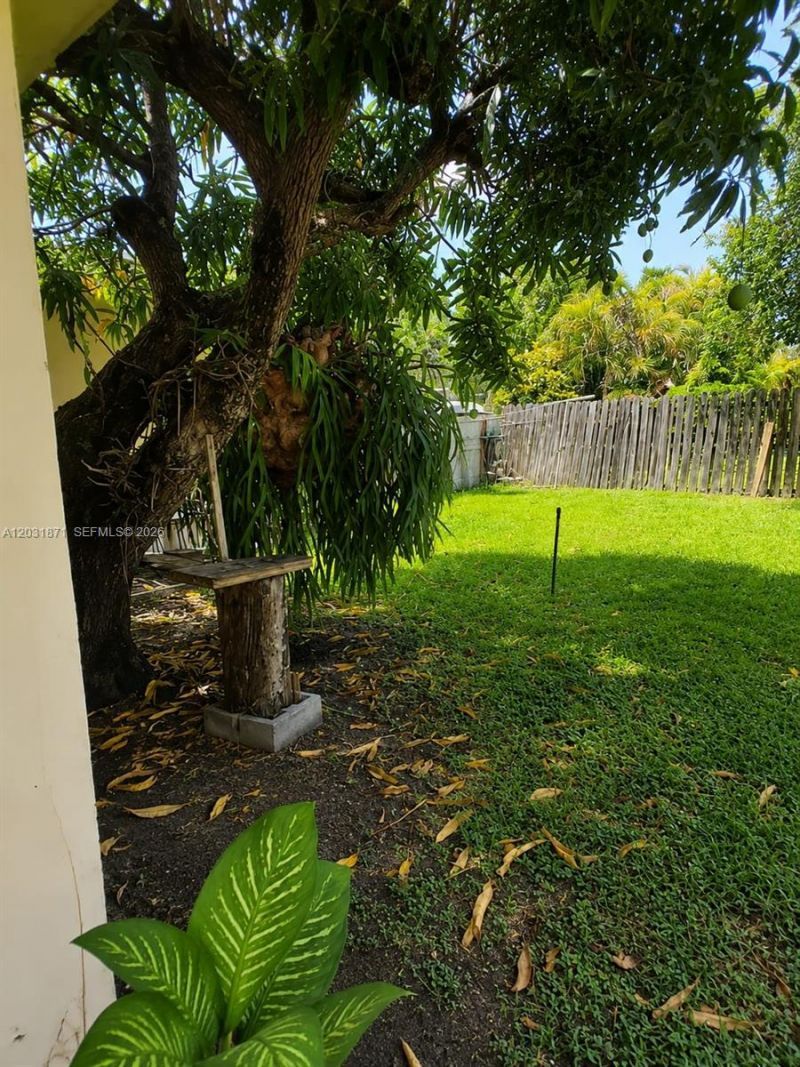 8935 SW 28th St , Unit 8935, Miami, FL 33165 Photo