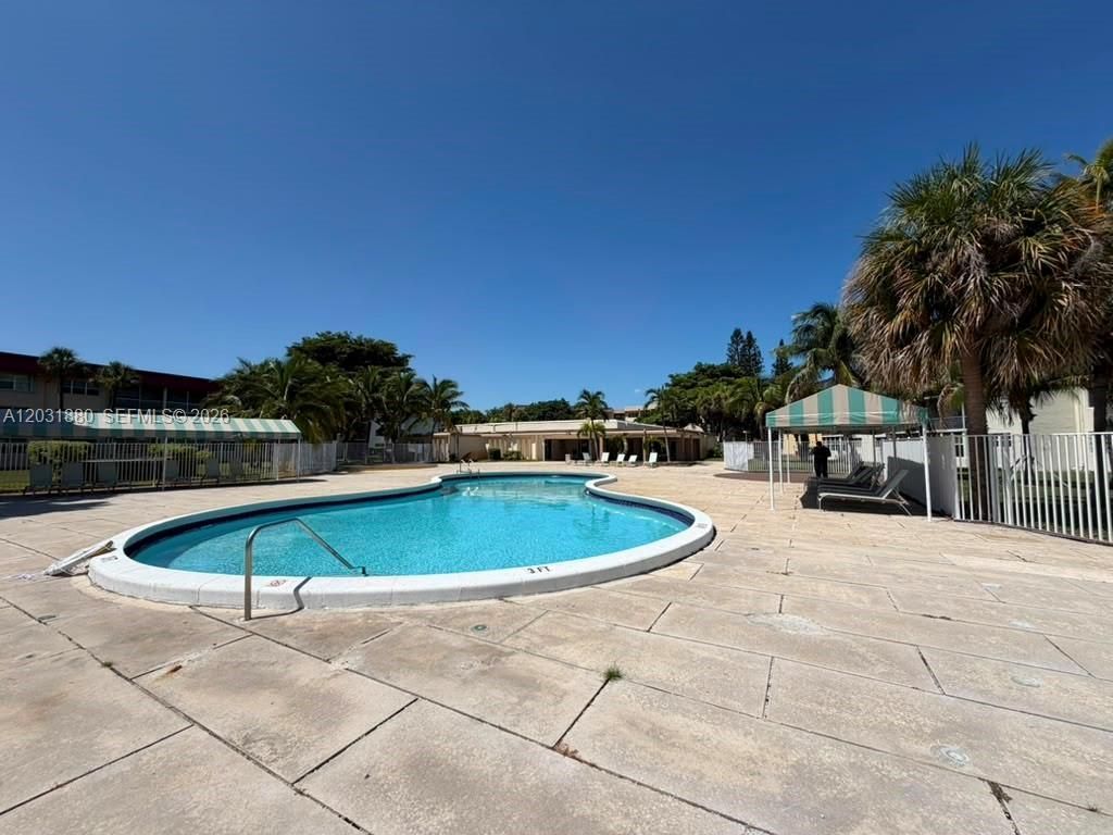 1450 NE 191st St, Unit 106, Miami, FL 33179 Photo