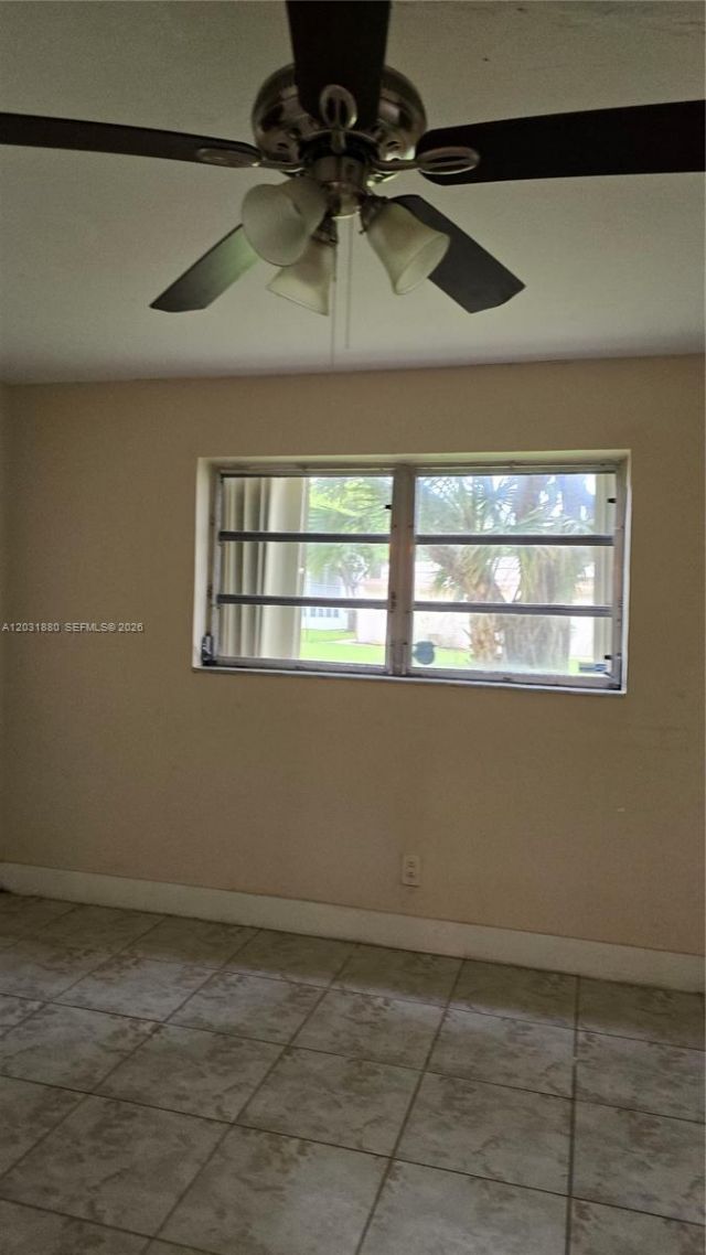 1450 NE 191st St , Unit 106, Miami, FL 33179 Photo