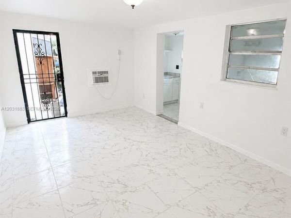 15720 NW 28th Pl , Miami Gardens, FL 33054