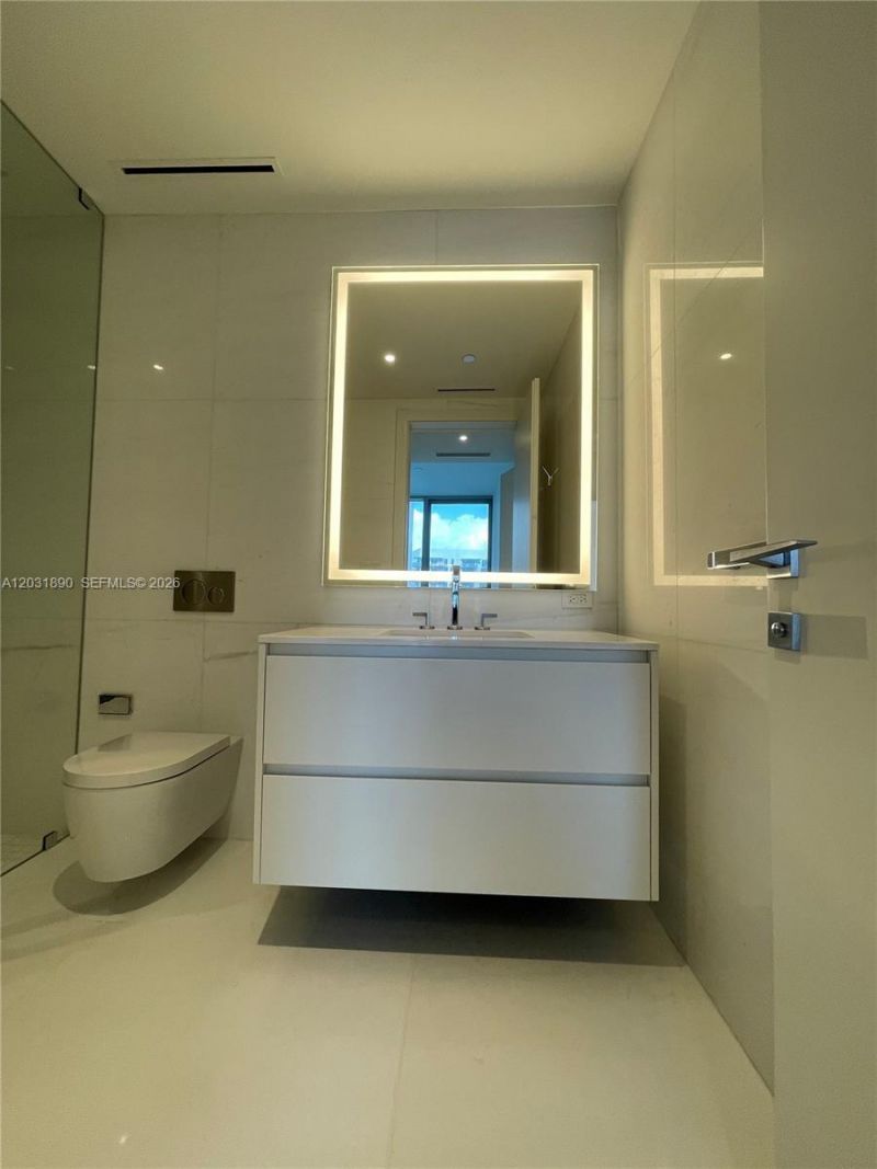 300 Biscayne Blvd Way, Unit 2008, Miami, FL 33131 Photo