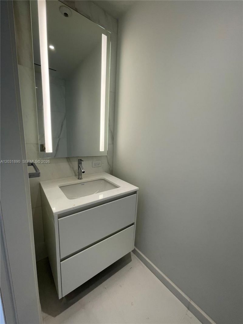 300 Biscayne Blvd Way, Unit 2008, Miami, FL 33131 Photo