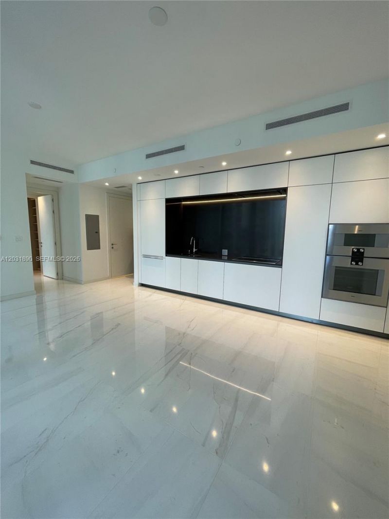 300 Biscayne Blvd Way, Unit 2008, Miami, FL 33131 Photo