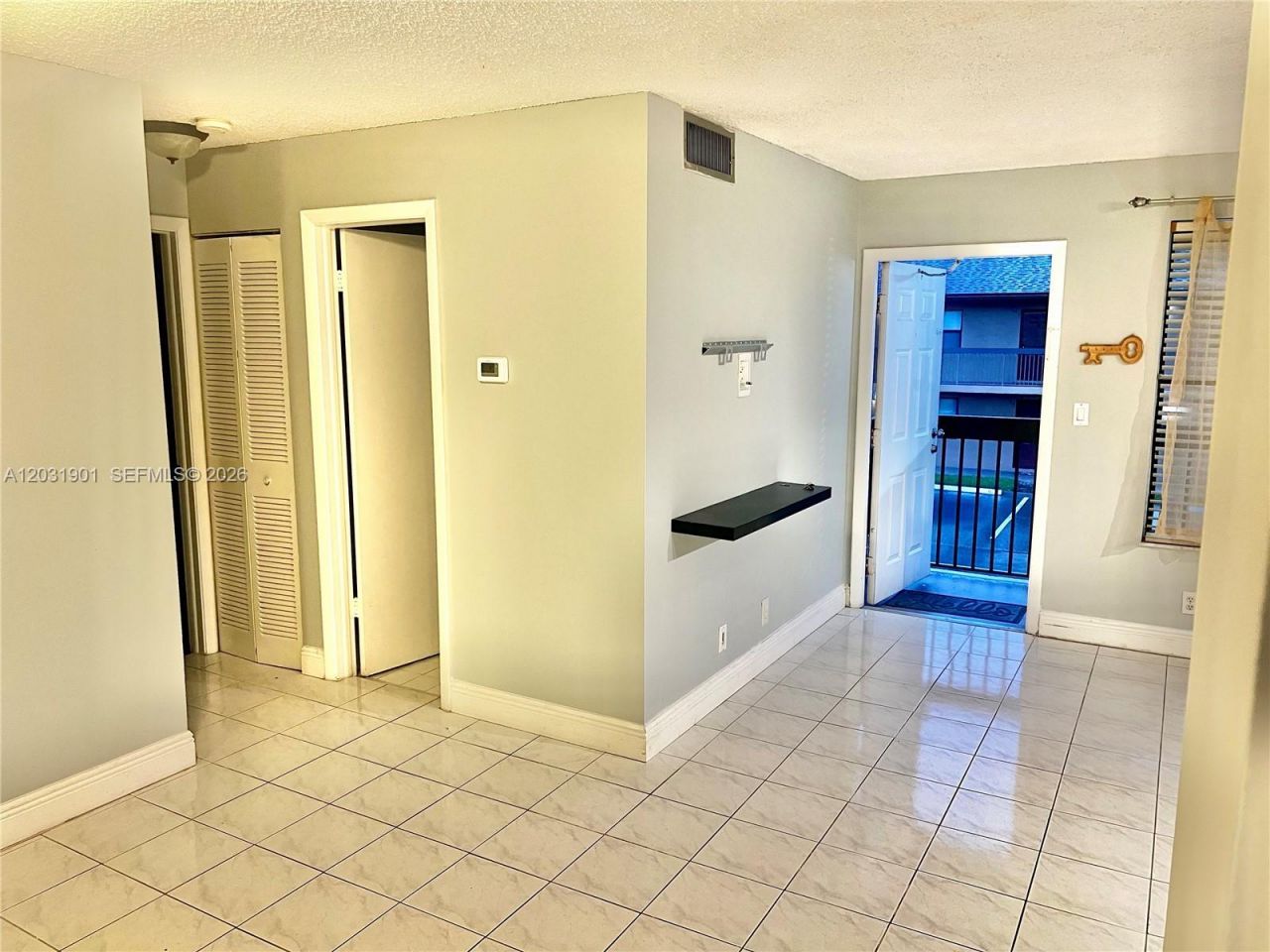 10002 Winding Lake Rd , Unit 203, Sunrise, FL 33351 Photo