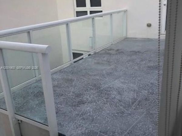 6316 NW 105th Pl , Miami, FL 33178