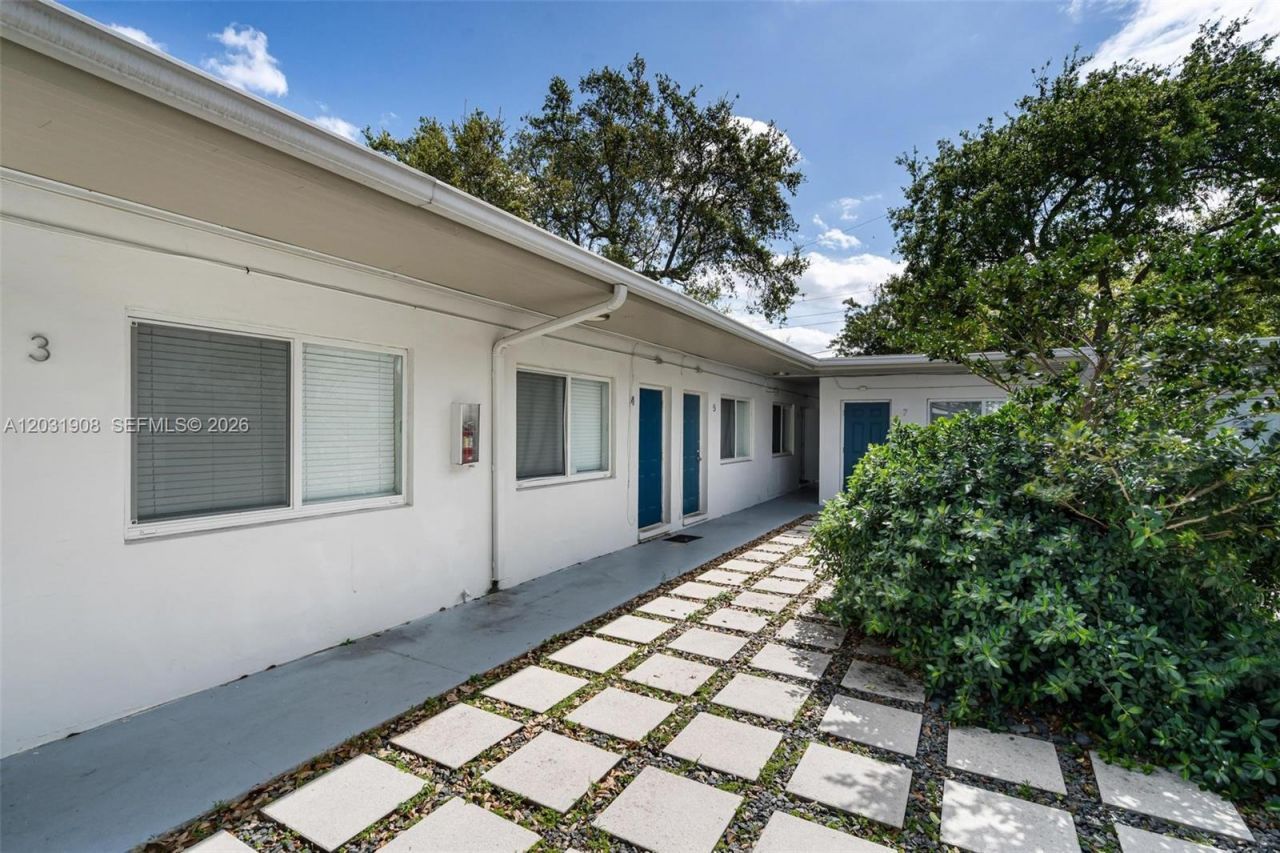 730 NE 128th St , Unit 7, North Miami, FL 33161 Photo
